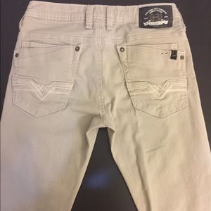 Buckle Slim Straight Stretch Jeans